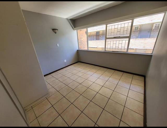 3 BEDROOM PROPERTY TO RENT IN DIE BULT